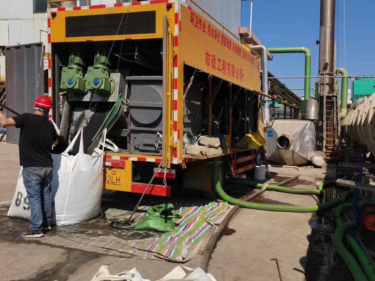 玉环淤泥压干处理